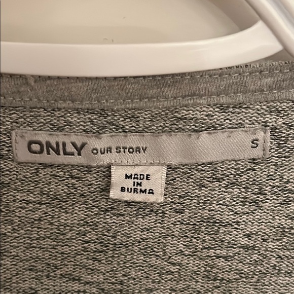 Only our story Gray V-Neck Sweater with Relaxed Fit, size S - Picture 3 of 4
